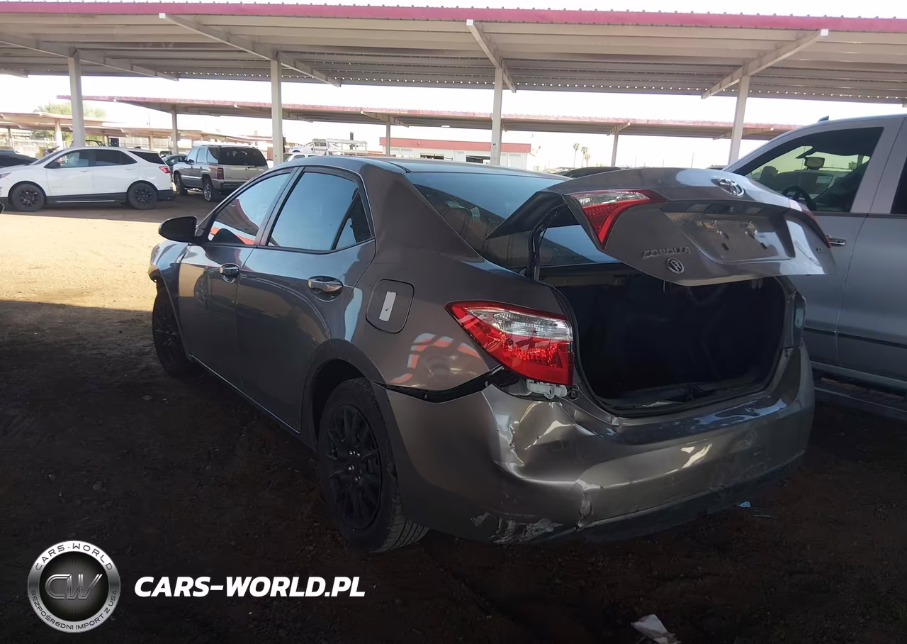 2015 Toyota Corolla Le VIN:5YFBURHE6FP281527 - 3