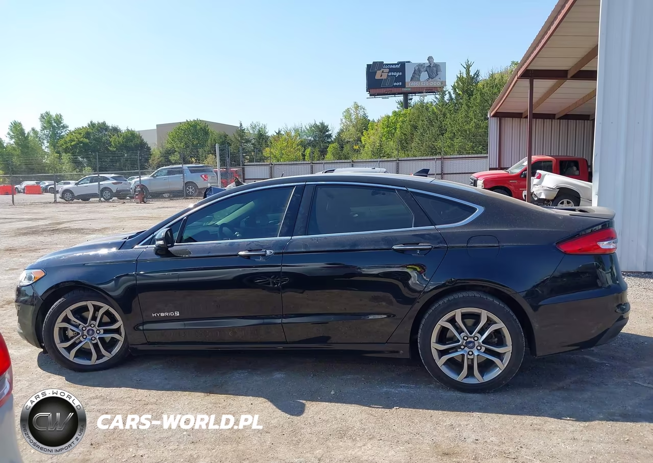 2019 Ford Fusion Hybrid Titanium VIN:3FA6P0RU0KR140022 - 14