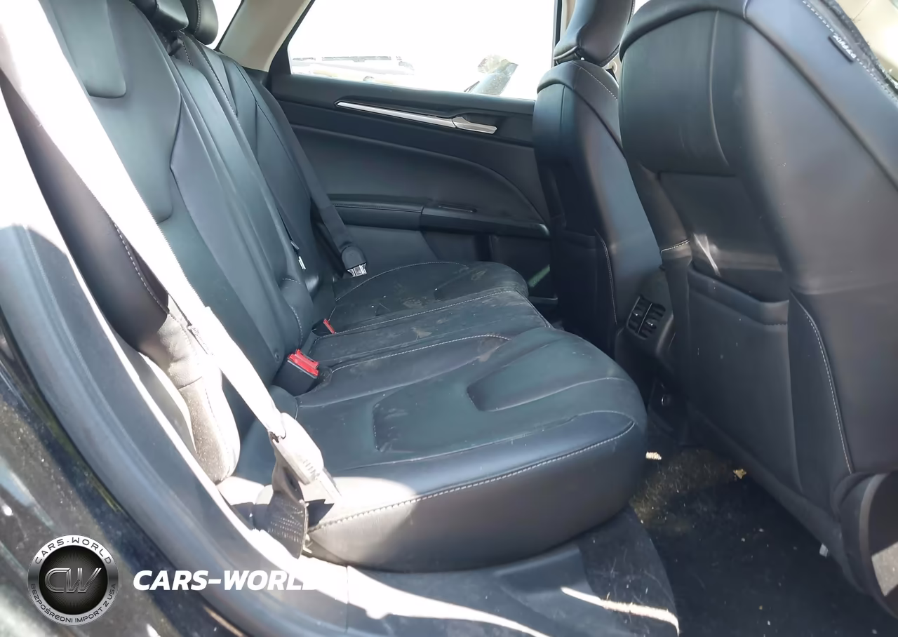 2019 Ford Fusion Hybrid Titanium VIN:3FA6P0RU0KR140022 - 8