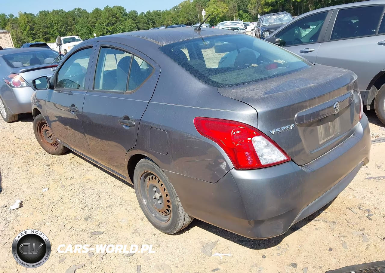 2016 Nissan Versa 1.6 S VIN:3N1CN7AP3GL884650 - 3