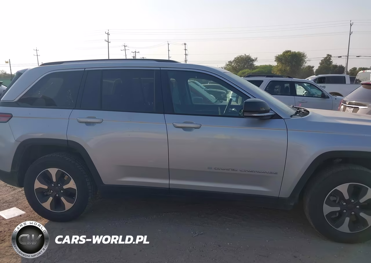 2024 Jeep Grand Cherokee 4Xe VIN:1C4RJYB61RC720794 - 13