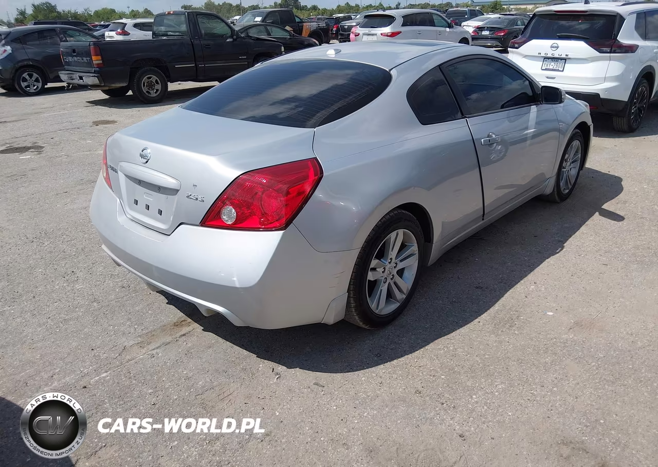 2010 Nissan Altima 2.5 S VIN:1N4AL2EP1AC193830 - 4