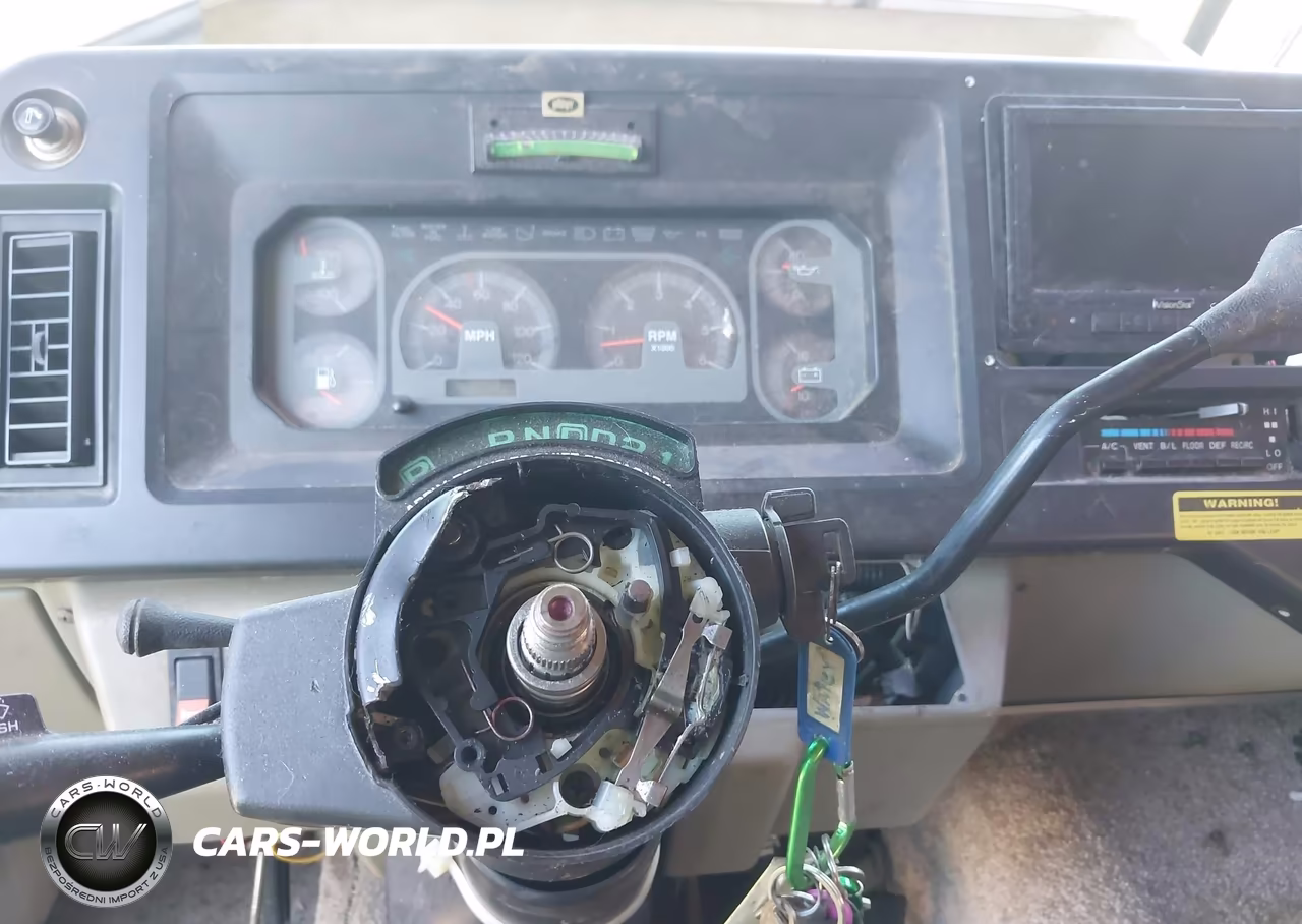 1994 Chevrolet P30 VIN:1GBKP37N0R3308146 - 7