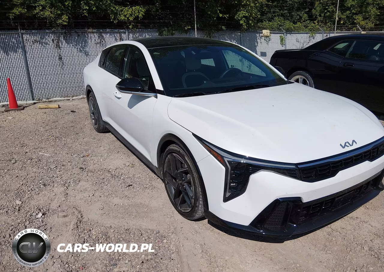 2025 Kia K4 Gt-Line – zdjęcie 1 z 19