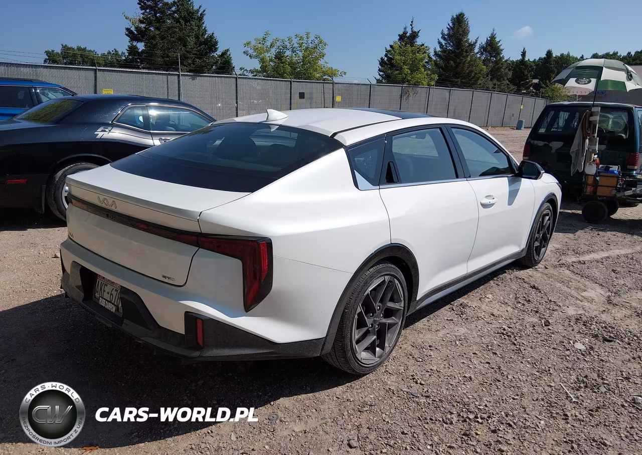 2025 Kia K4 Gt-Line VIN:3KPFW4DE4SE191650 - 4