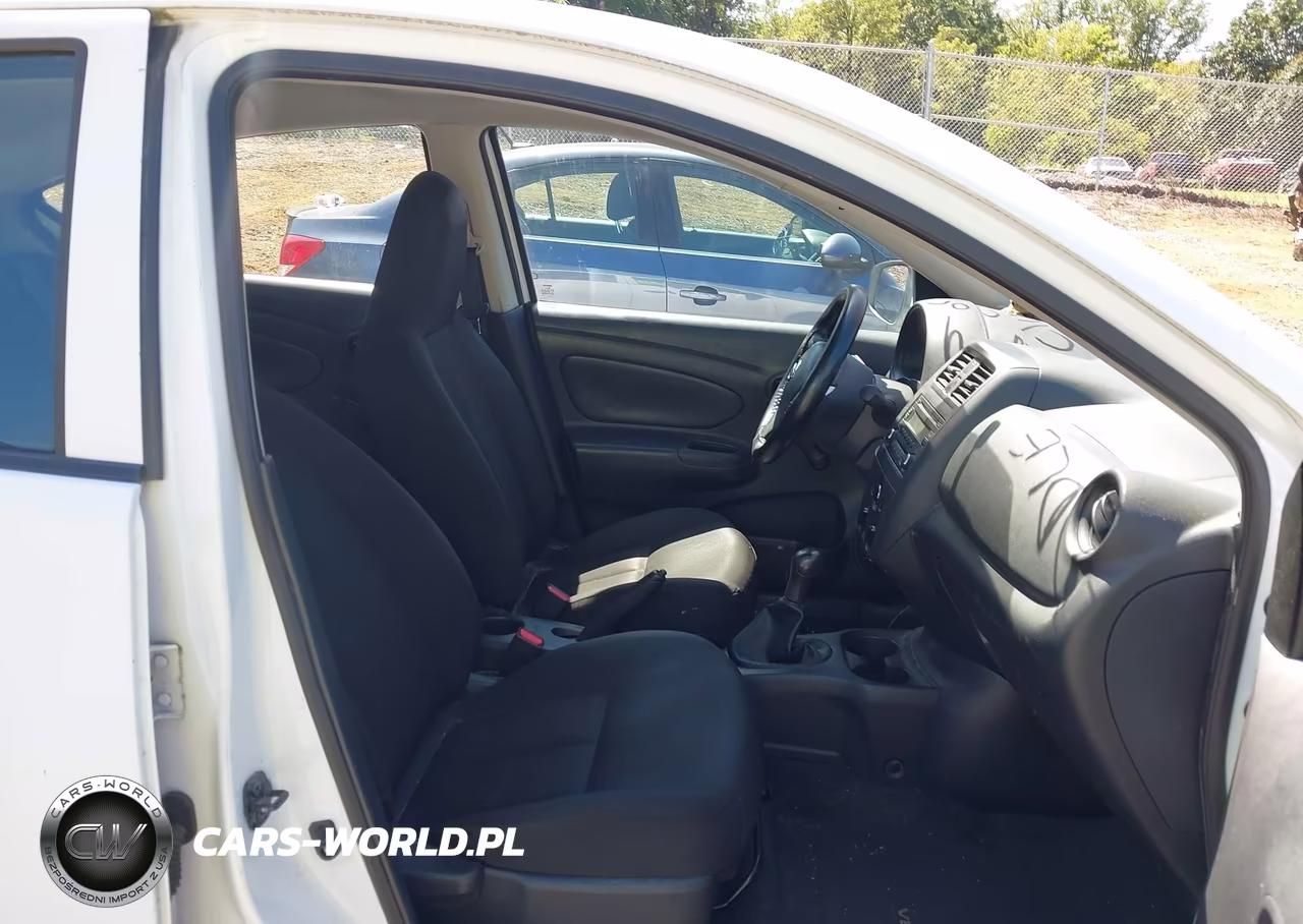 2016 Nissan Versa 1.6 S VIN:3N1CN7AP8GL880352 - 5
