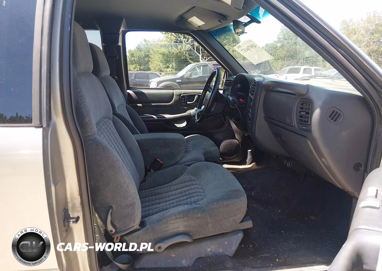2002 Chevrolet S-10 Ls VIN:1GCDT19W328150128 - 5