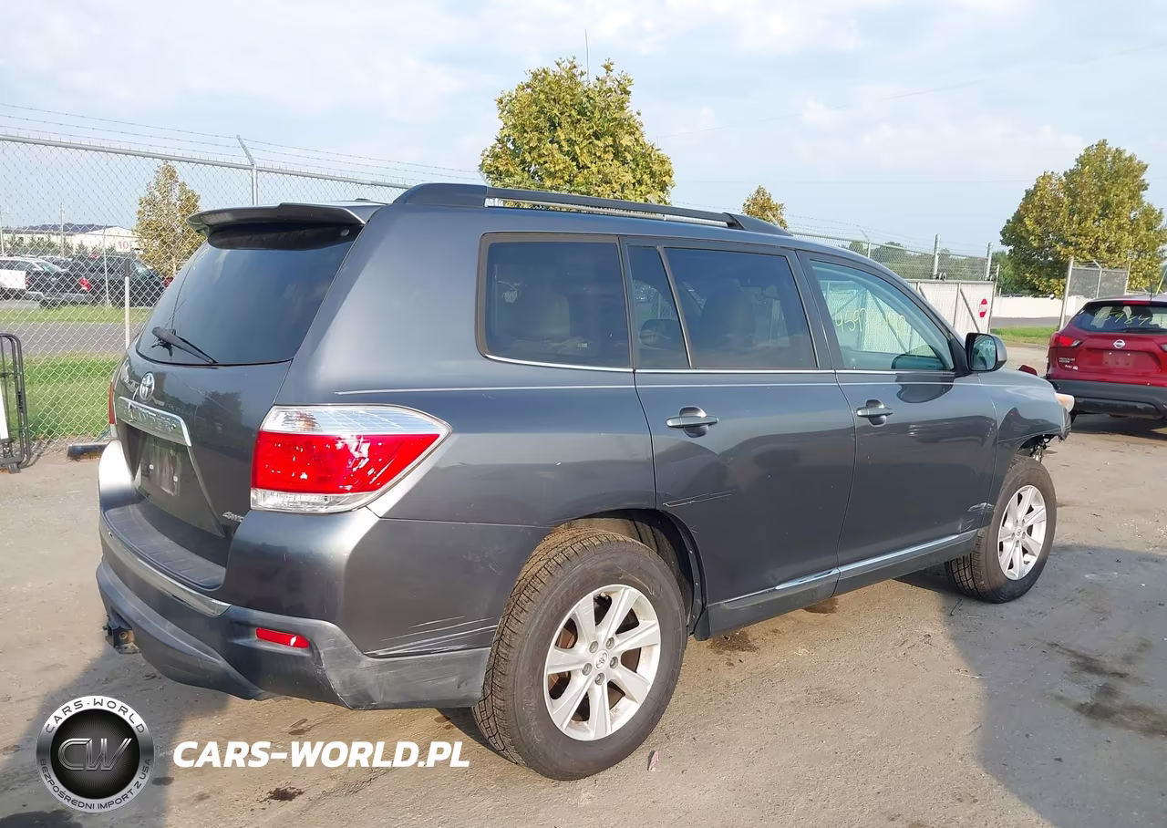 2011 Toyota Highlander Se V6 VIN:5TDBK3EH7BS068301 - 4