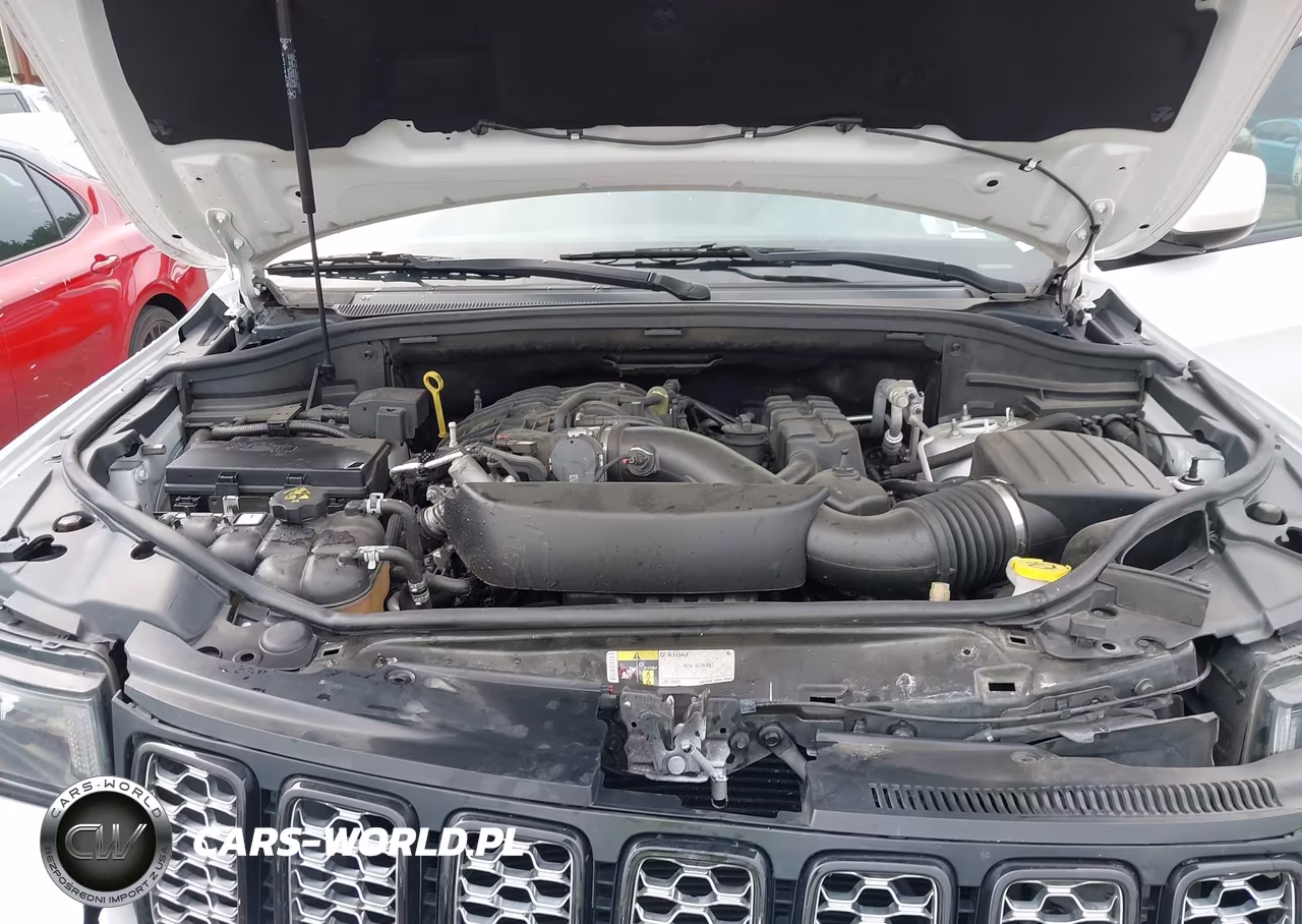2019 Jeep Grand Cherokee Altitude 4X2 VIN:1C4RJEAGXKC571901 - 10