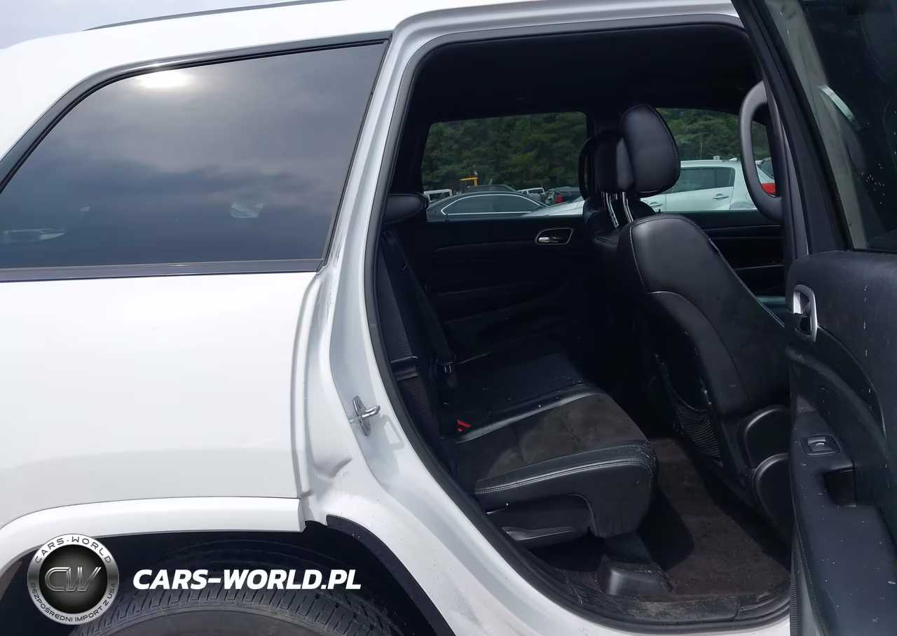 2019 Jeep Grand Cherokee Altitude 4X2 VIN:1C4RJEAGXKC571901 - 8