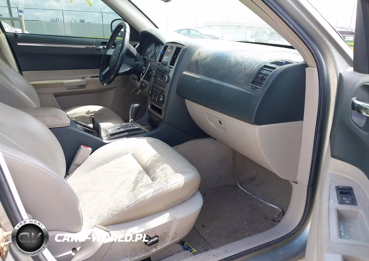 2006 Chrysler 300 Touring VIN:2C3KA53G06H120983 - 5