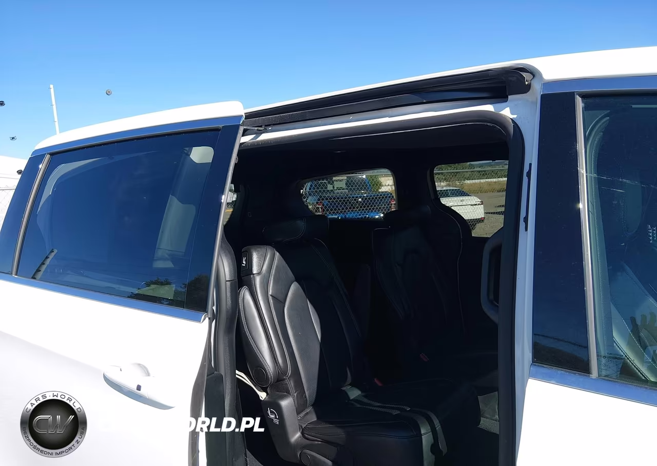 2025 Chrysler Pacifica Select VIN:2C4RC1BG1SR526385 - 8