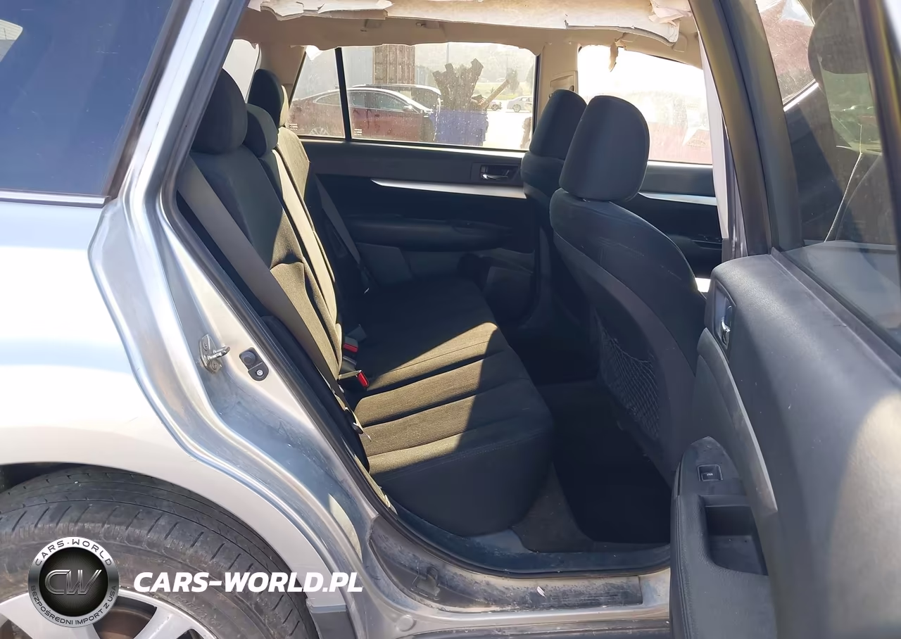 2014 Subaru Outback 2.5I Premium VIN:4S4BRCCC5E3290484 - 8