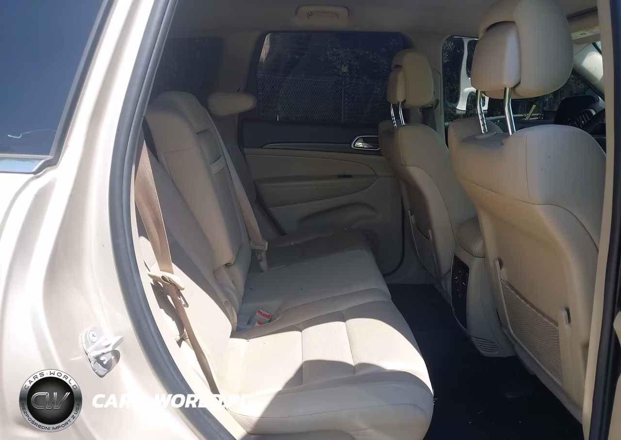 2014 Jeep Grand Cherokee Laredo VIN:1C4RJFAGXEC414850 - 8