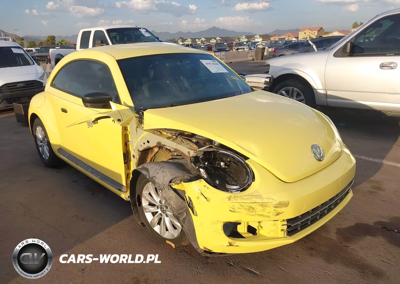 2015 Volkswagen Beetle Coupe 1.8T Fleet Edition VIN:3VWF17AT2FM637967 - 1