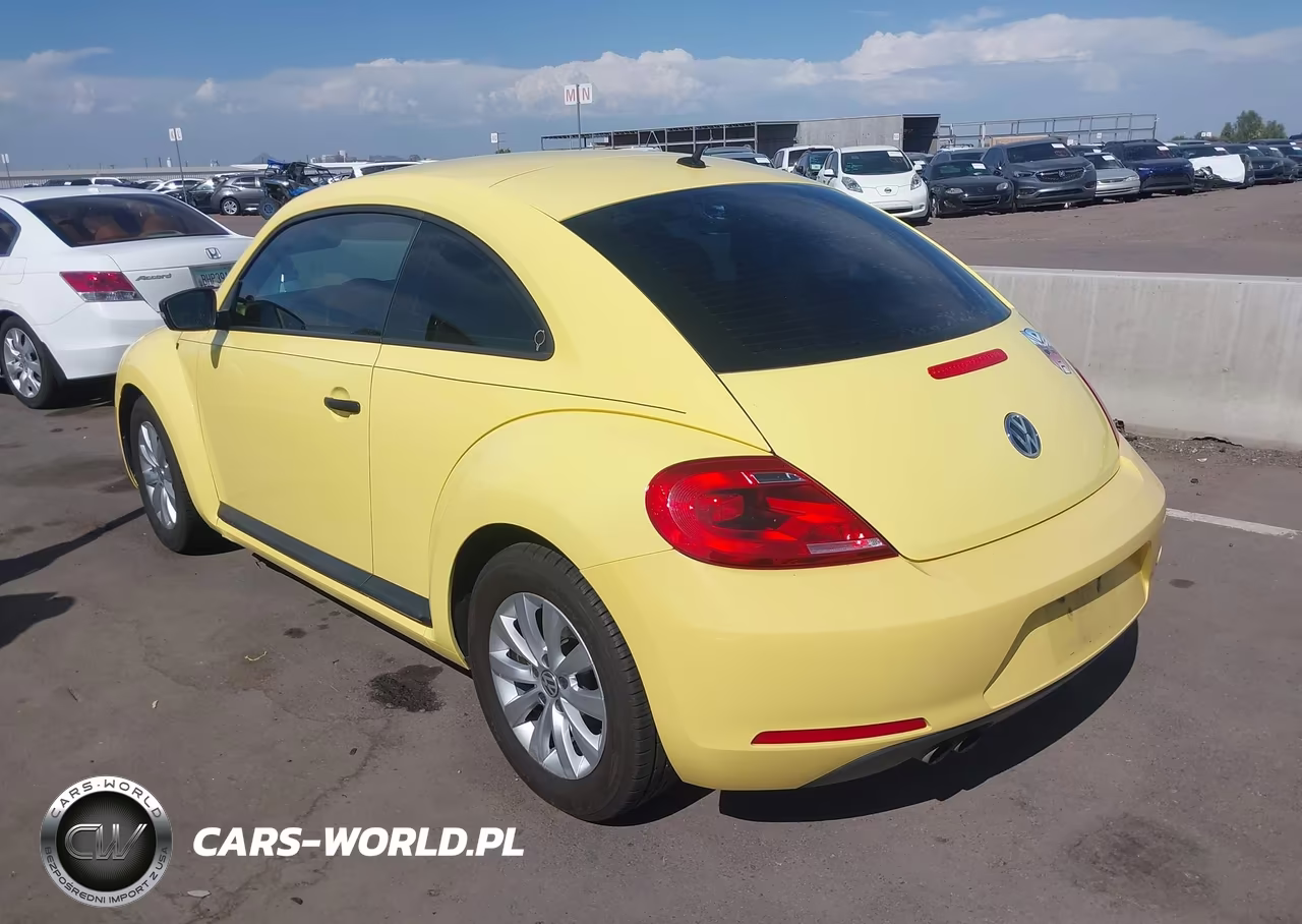 2015 Volkswagen Beetle Coupe 1.8T Fleet Edition VIN:3VWF17AT2FM637967 - 3