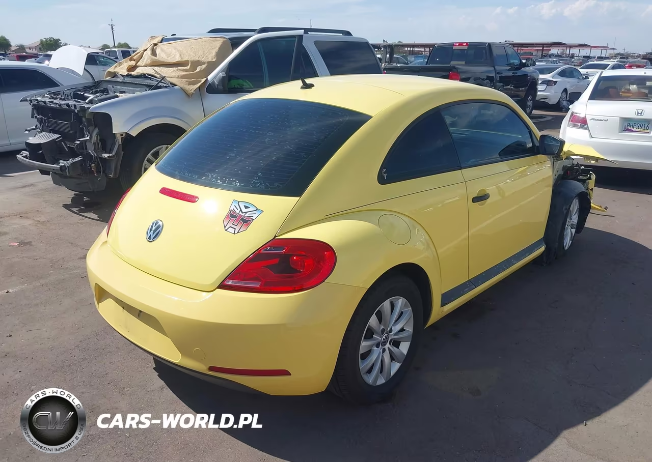 2015 Volkswagen Beetle Coupe 1.8T Fleet Edition VIN:3VWF17AT2FM637967 - 4