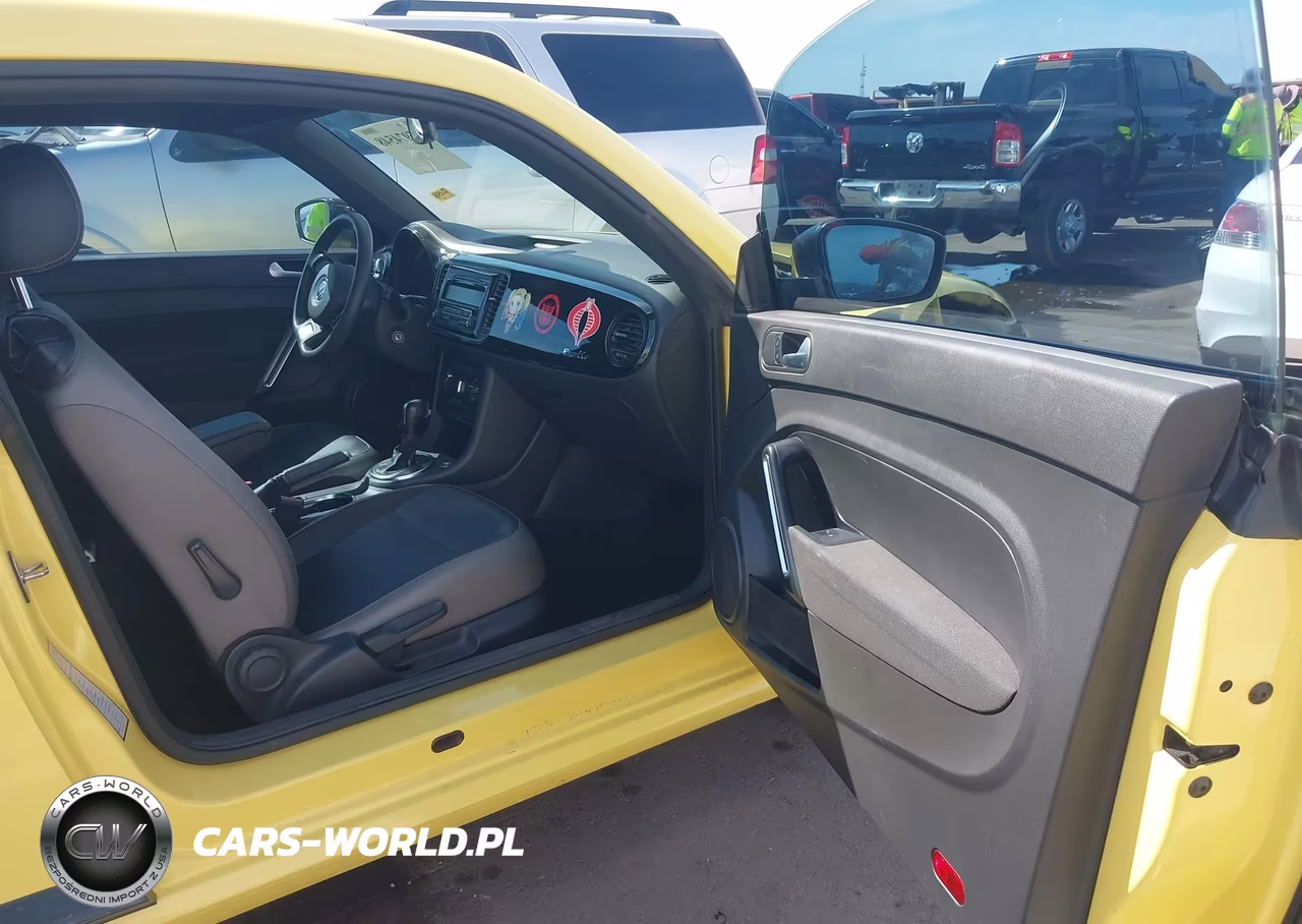2015 Volkswagen Beetle Coupe 1.8T Fleet Edition VIN:3VWF17AT2FM637967 - 5