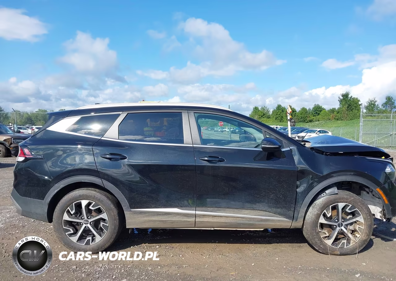 2023 Kia Sportage Hybrid Ex VIN:KNDPVCAGXP7070135 - 14