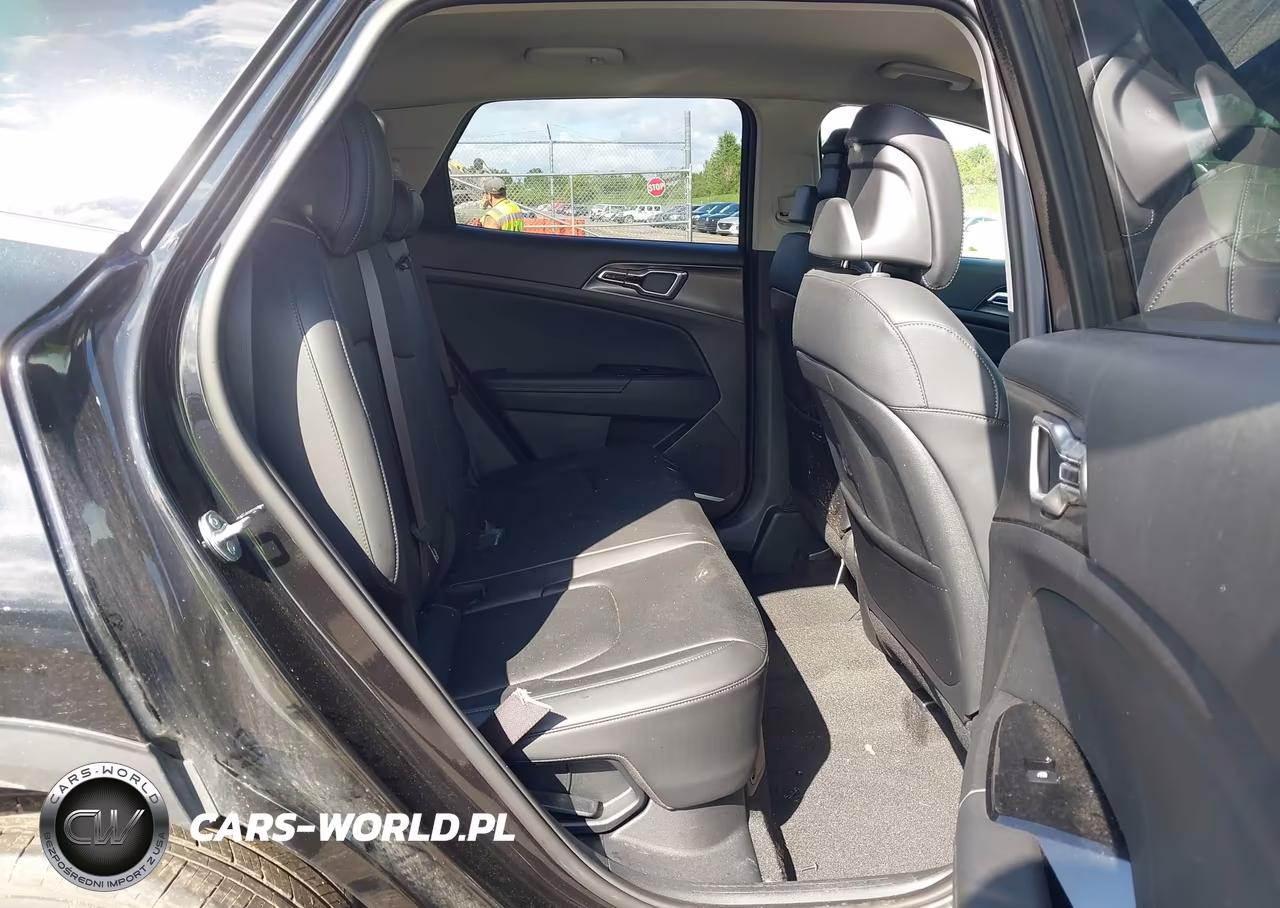 2023 Kia Sportage Hybrid Ex VIN:KNDPVCAGXP7070135 - 8