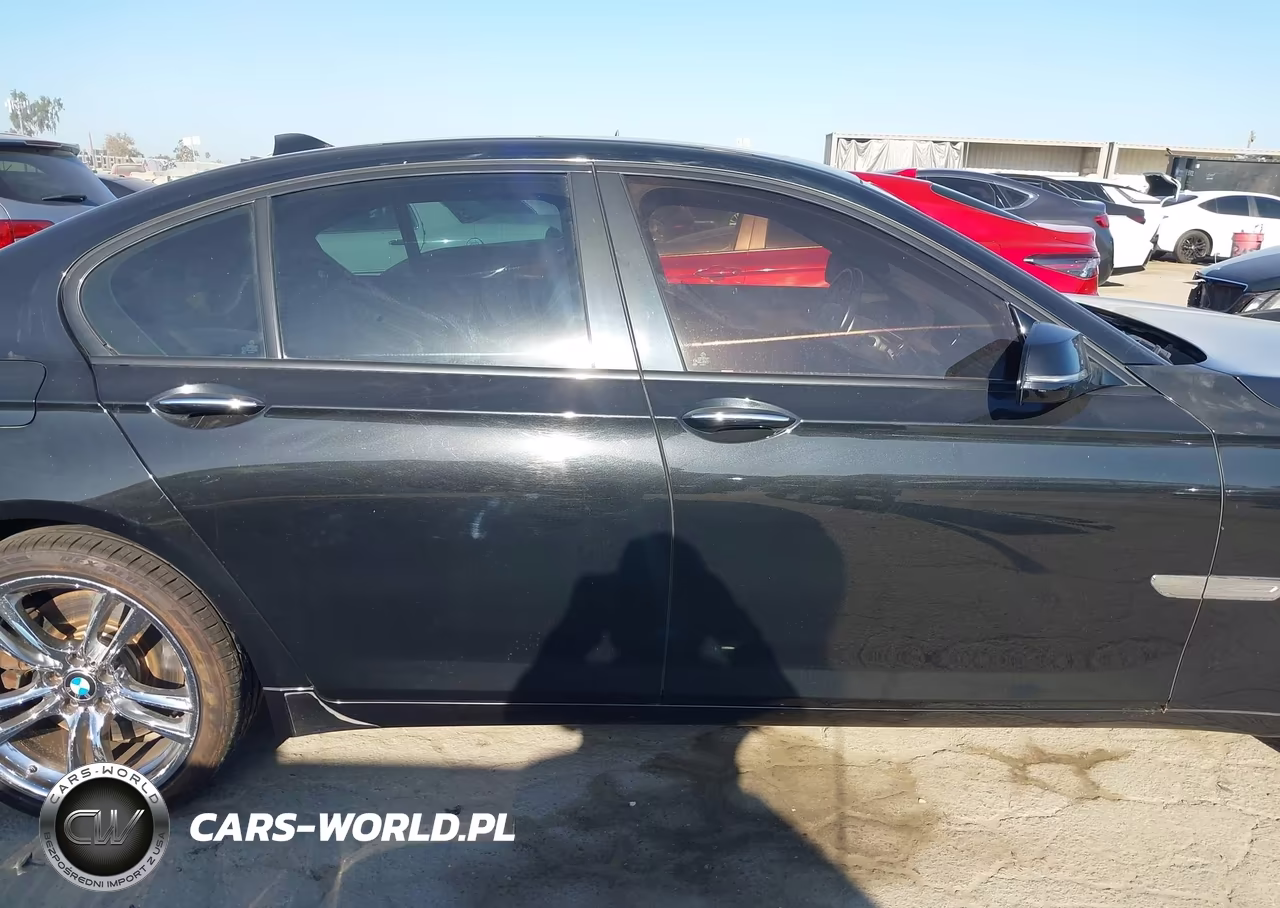 2013 BMW 750I VIN:WBAYA8C50DD227514 - 13
