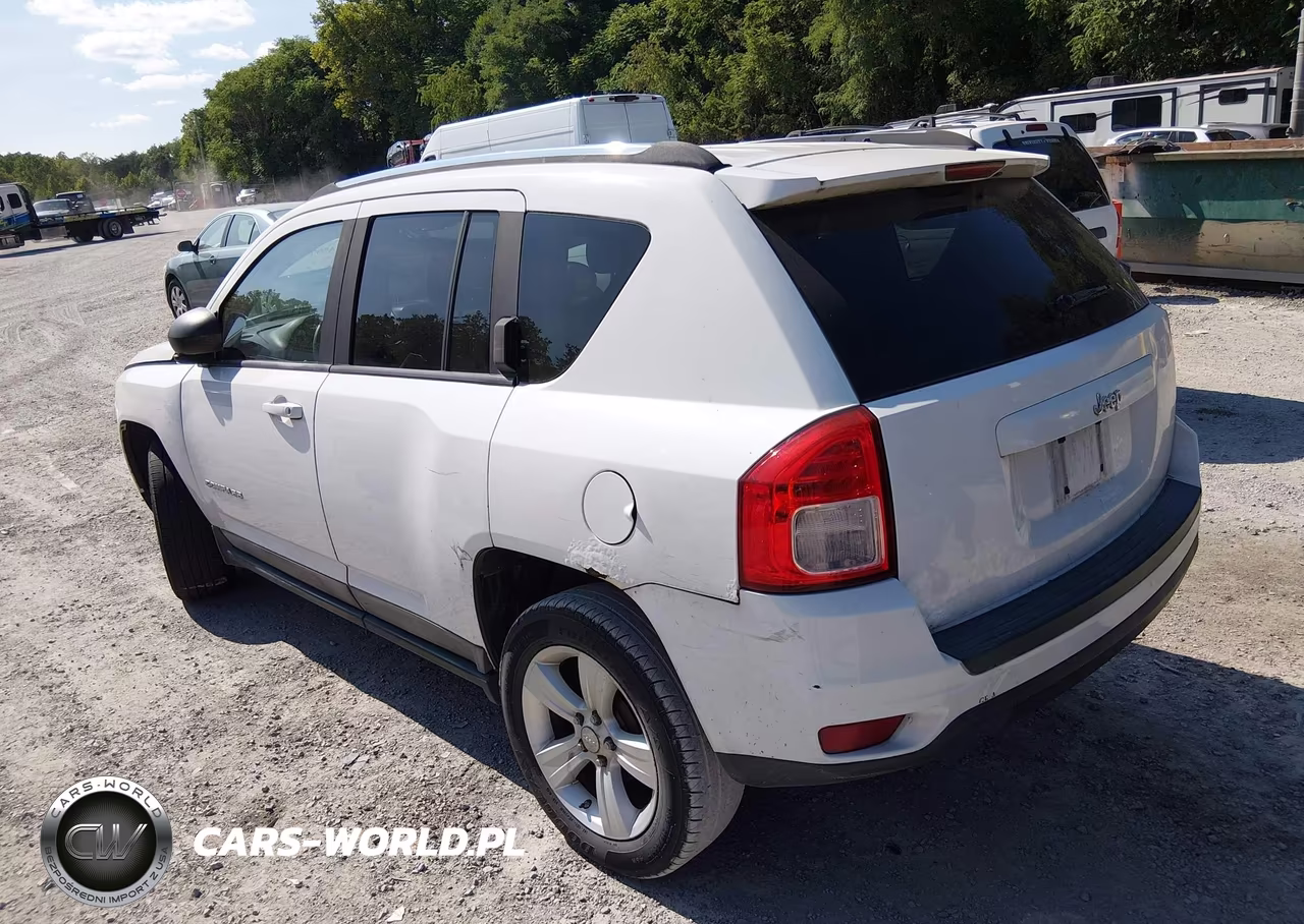2011 Jeep Compass VIN:1J4NT1FB6BD137963 - 3
