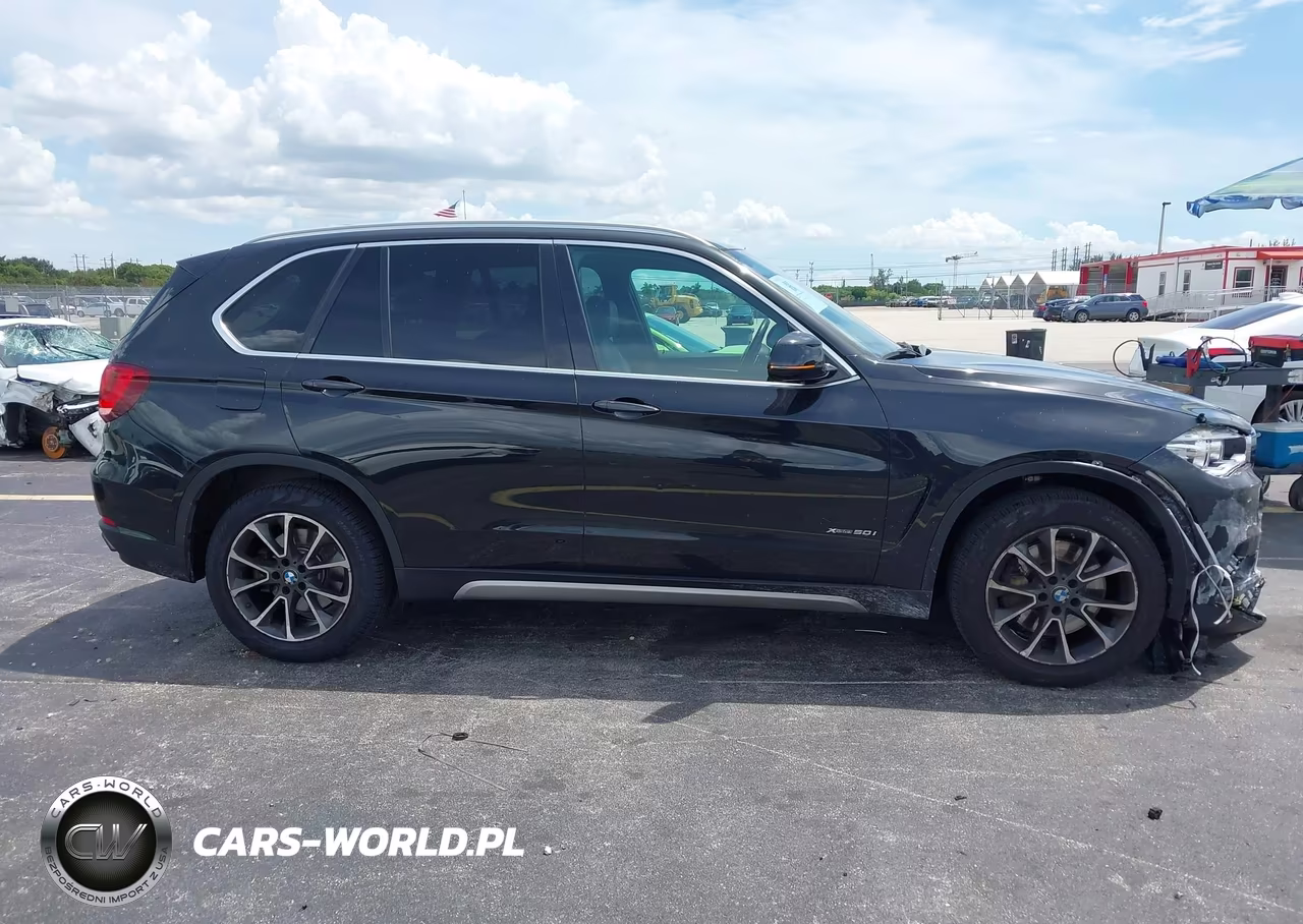 2018 BMW X5 xDrive50I VIN:5UXKR6C54J0U15735 - 13