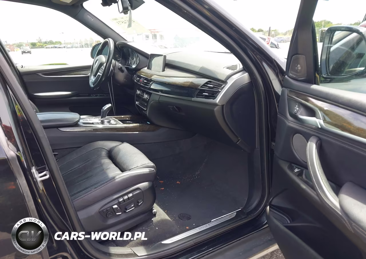 2018 BMW X5 xDrive50I VIN:5UXKR6C54J0U15735 - 5