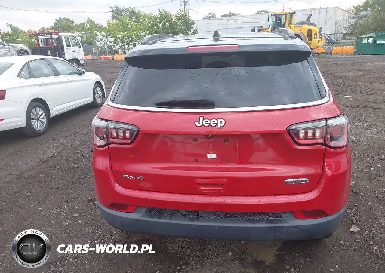 2018 Jeep Compass Latitude 4X4 VIN:3C4NJDBB0JT115324 - 16