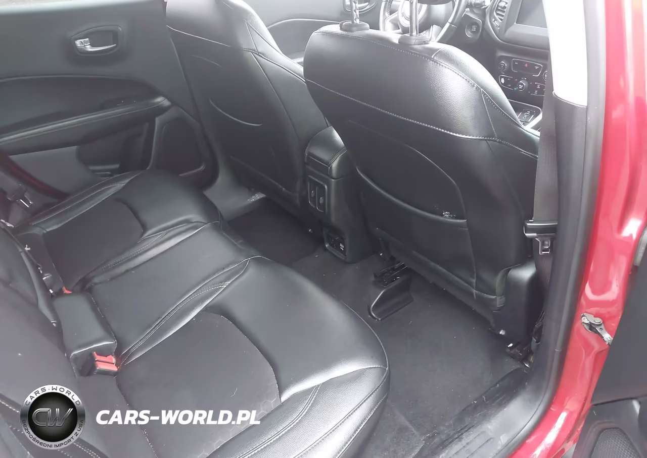 2018 Jeep Compass Latitude 4X4 VIN:3C4NJDBB0JT115324 - 8
