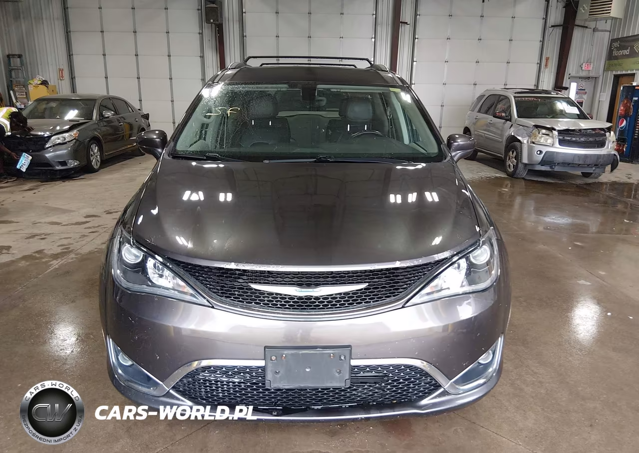2017 Chrysler Pacifica Touring-L VIN:2C4RC1BG6HR635255 - 12