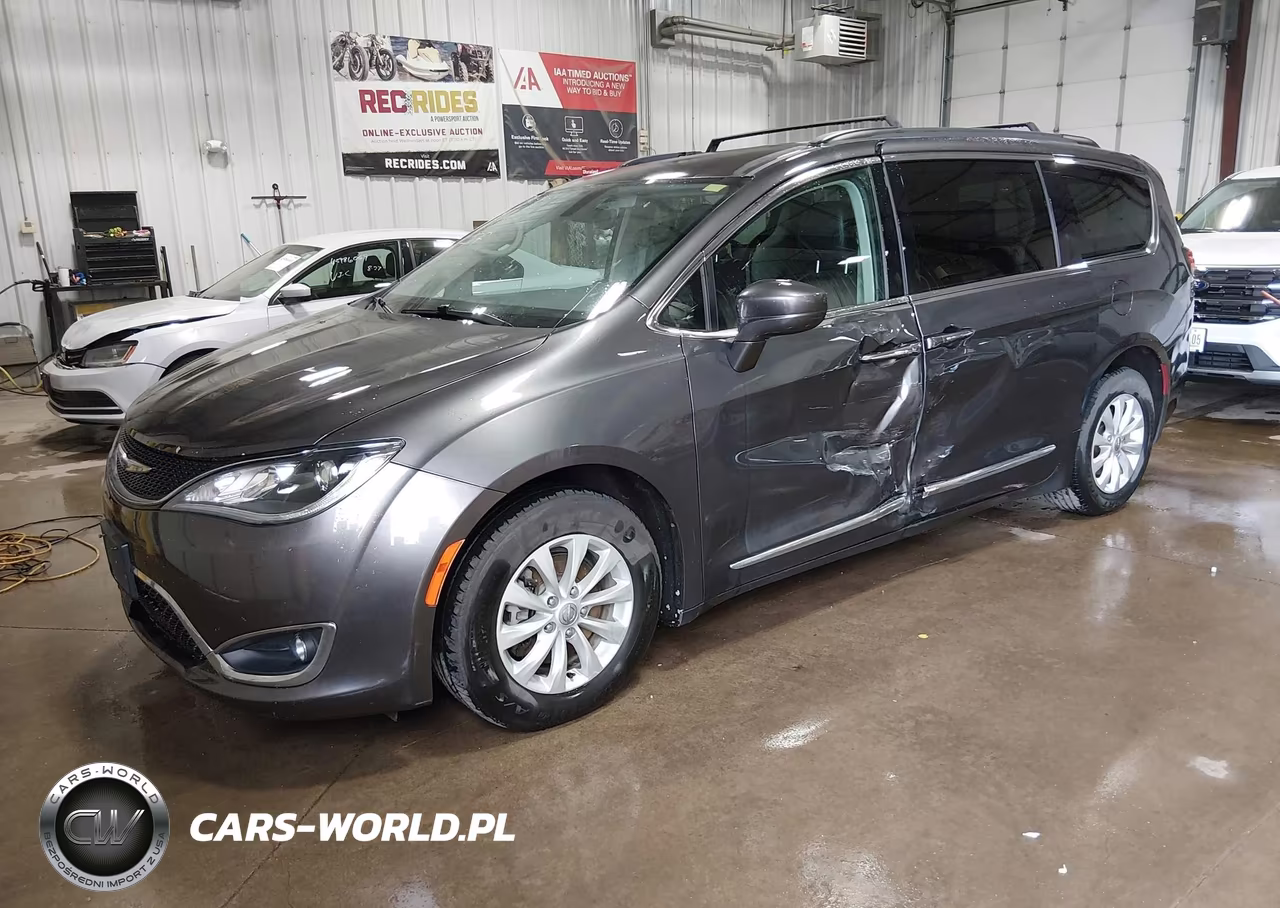 2017 Chrysler Pacifica Touring-L VIN:2C4RC1BG6HR635255 - 2