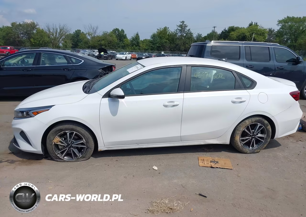 2023 Kia Forte Lxs VIN:3KPF24AD0PE545159 - 14