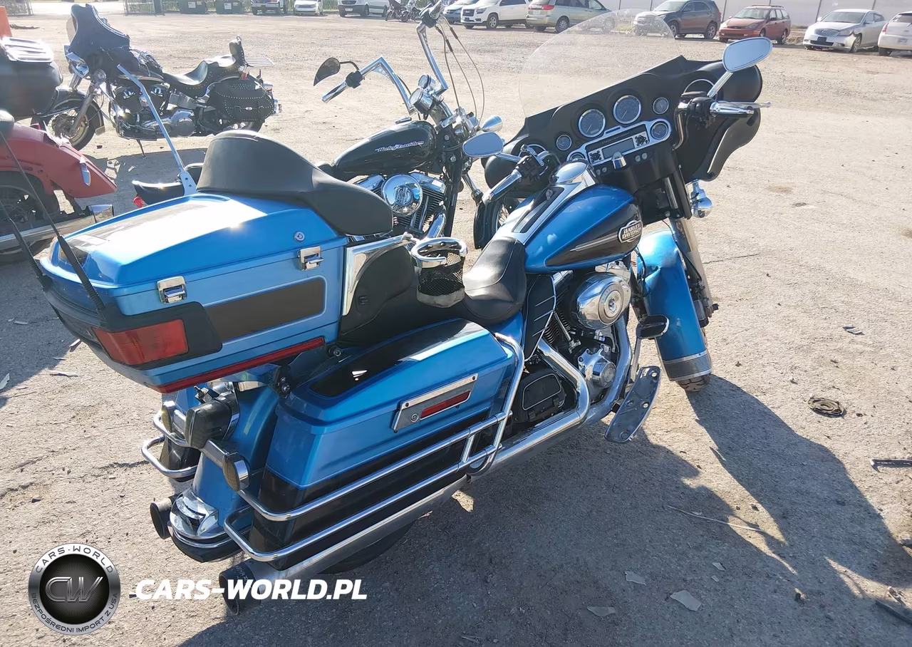 2011 Harley-Davidson Flhtcu VIN:1HD1FC415BB625264 - 4