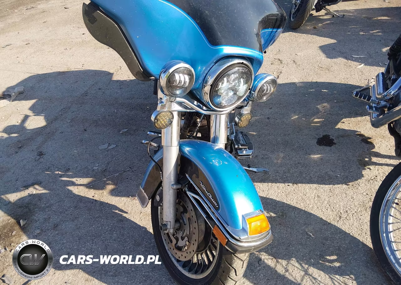 2011 Harley-Davidson Flhtcu VIN:1HD1FC415BB625264 - 5