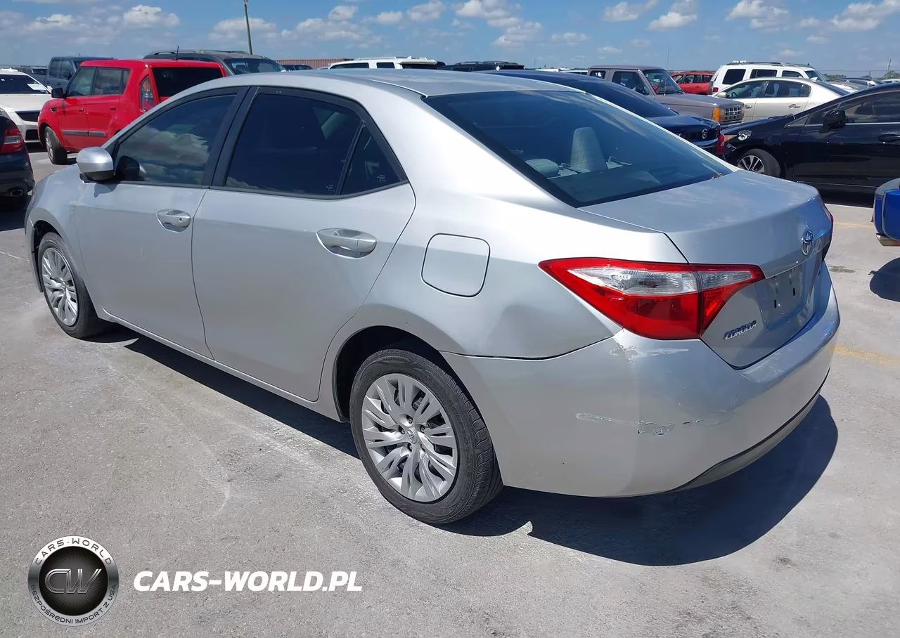 2015 Toyota Corolla Le VIN:5YFBURHE5FP298545 - 3