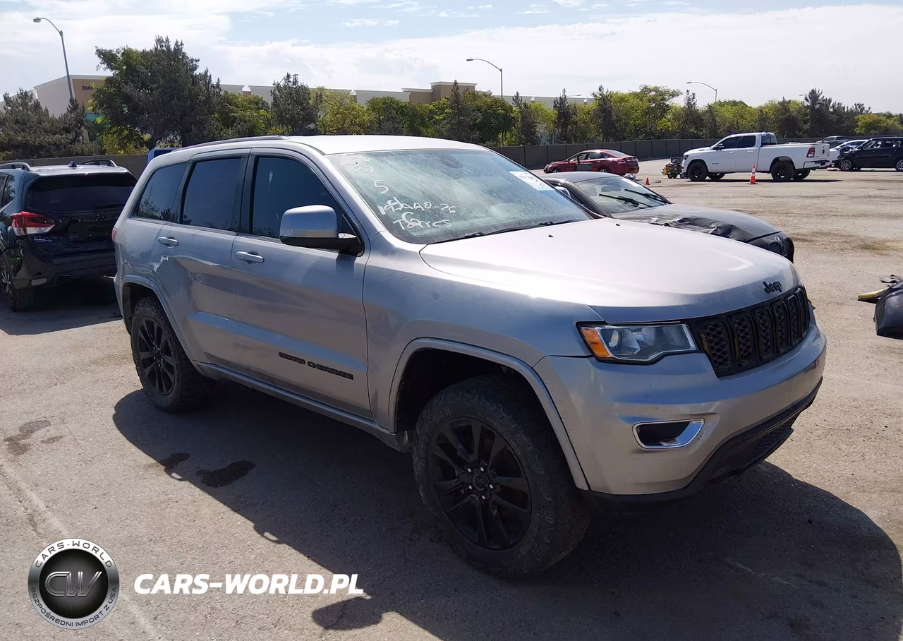 2017 Jeep Grand Cherokee Altitude 4X4 – zdjęcie 1 z 17
