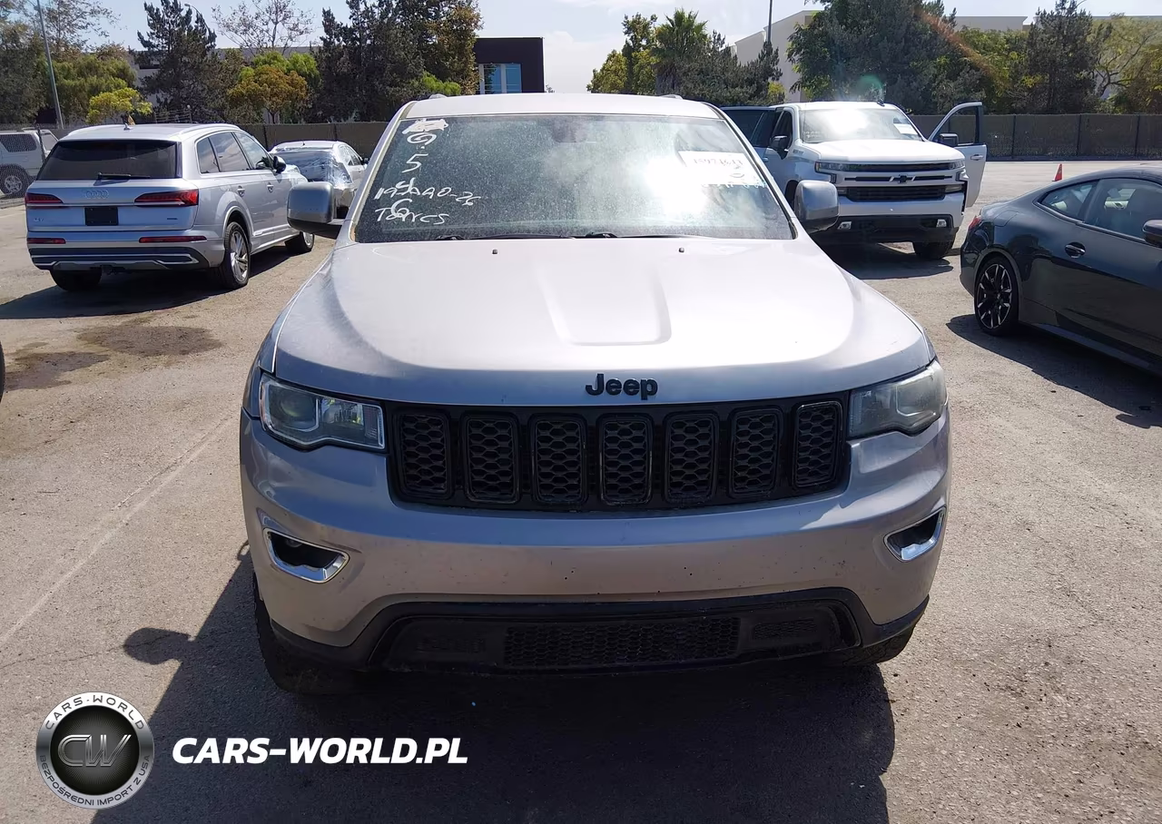 2017 Jeep Grand Cherokee Altitude 4X4 VIN:1C4RJFAG3HC881337 - 13