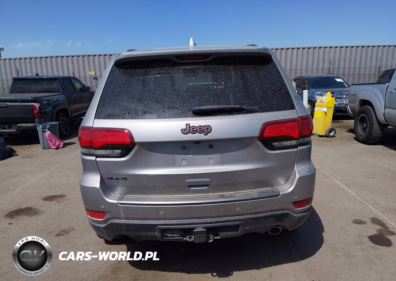 2017 Jeep Grand Cherokee Altitude 4X4 VIN:1C4RJFAG3HC881337 - 17