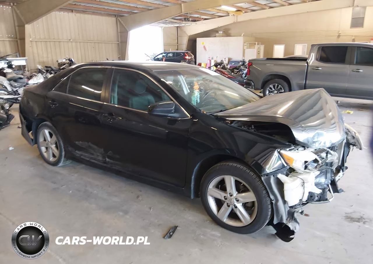 2014 Toyota Camry Se VIN:4T1BF1FK0EU743999 - 14