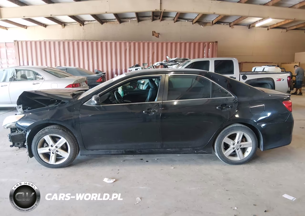 2014 Toyota Camry Se VIN:4T1BF1FK0EU743999 - 15