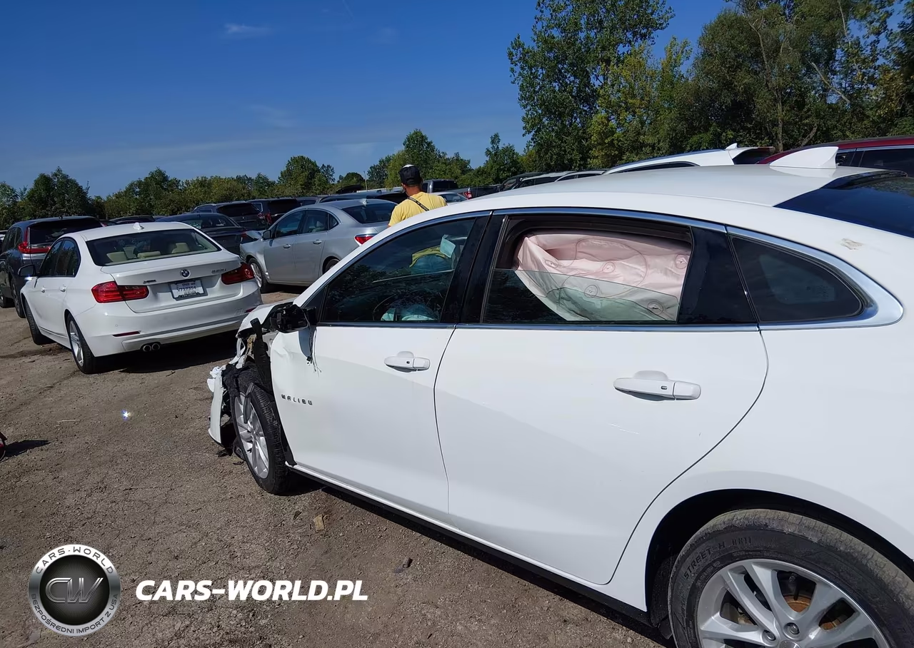 2017 Chevrolet Malibu Hybrid VIN:1G1ZJ5SU6HF228815 - 13