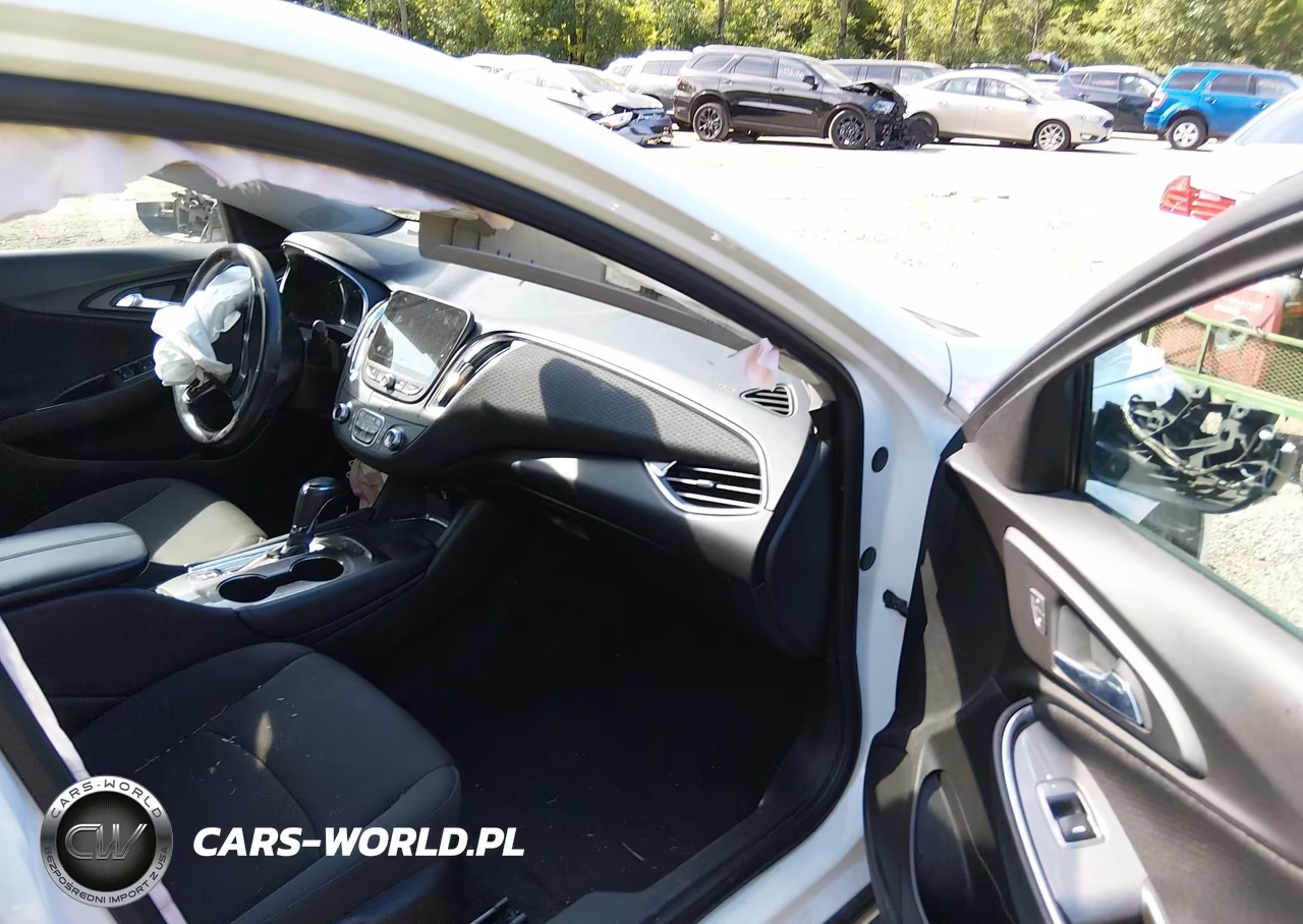 2017 Chevrolet Malibu Hybrid VIN:1G1ZJ5SU6HF228815 - 5