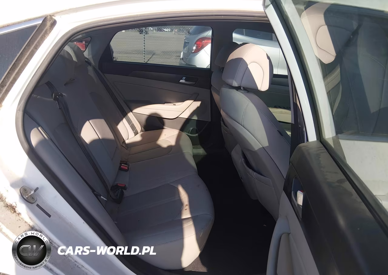 2015 Hyundai Sonata Sport VIN:5NPE34AF4FH031724 - 8