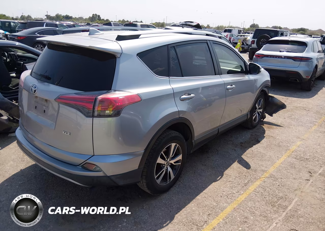 2018 Toyota Rav4 Xle VIN:JTMWFREVXJJ162490 - 4