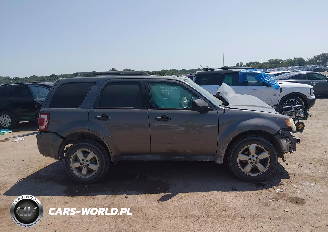 2011 Ford Escape Xlt VIN:1FMCU0D70BKB69673 - 12