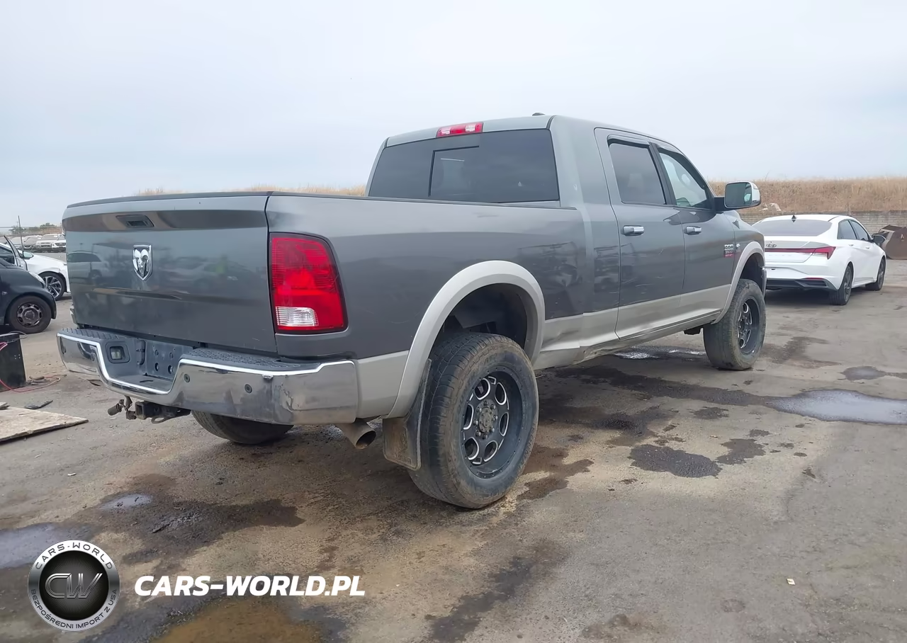 2011 Ram Ram 3500 Laramie VIN:3D73Y3HL9BG621473 - 4