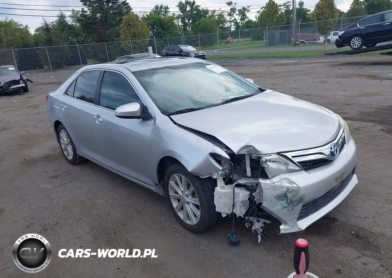 2013 Toyota Camry Hybrid Xle – zdjęcie 1 z 16