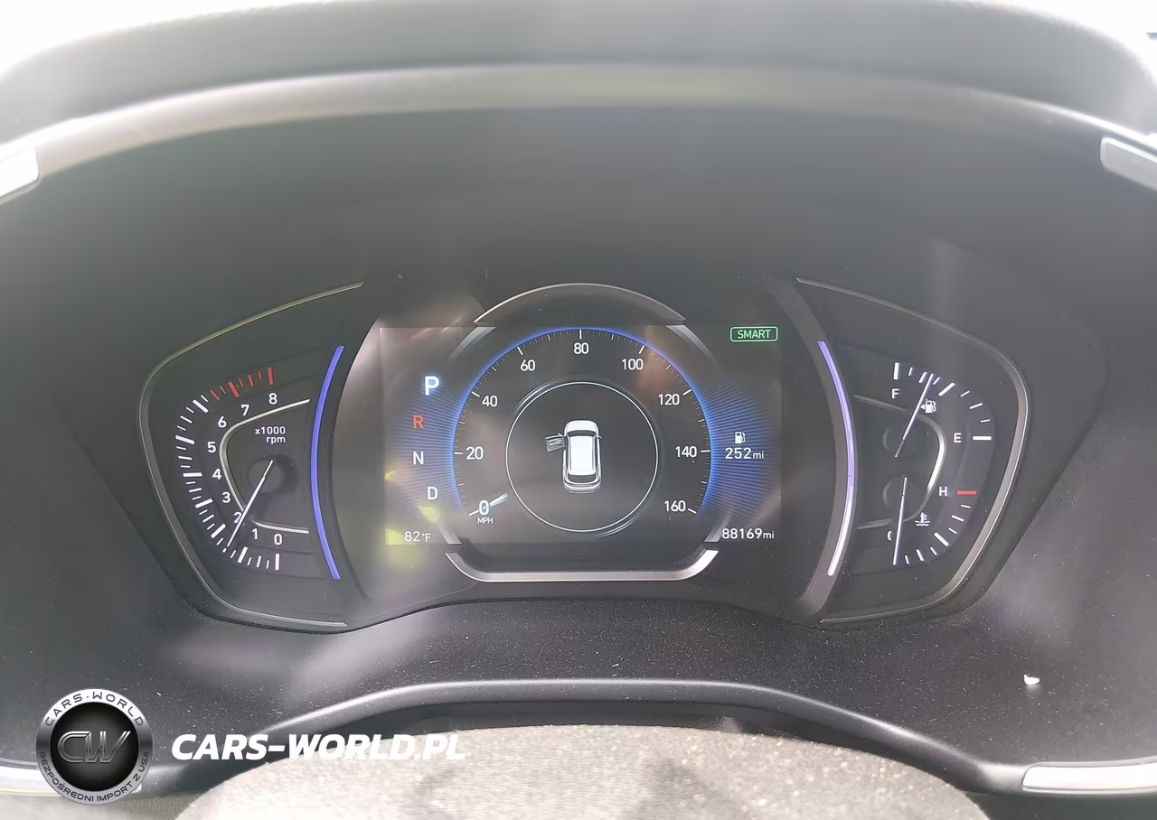2019 Hyundai Santa Fe Ultimate VIN:5NMS5CAD0KH042085 - 7