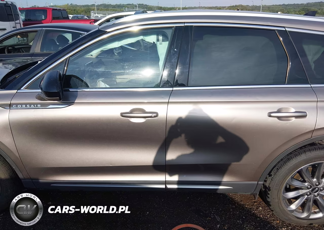 2020 Lincoln Corsair Standard VIN:5LMCJ1C95LUL14145 - 14